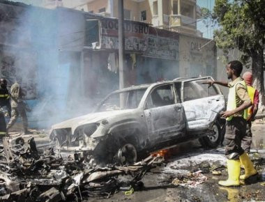 Σομαλία: Τουλάχιστον 5 άνθρωποι έχασαν τη ζωή τους από έκρηξη βόμβας κοντά στο εθνικό θέατρο